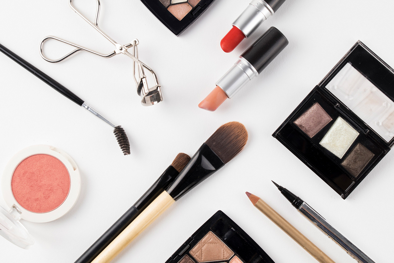 化妝品.jpg 化妝品.jpg