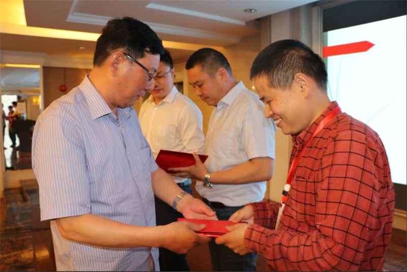 第十一屆硅橡膠技術(shù)信息交流會，匯富硅材料成功舉辦第二屆“匯富杯”《有機硅材料》優(yōu)秀論文獎頒獎儀式